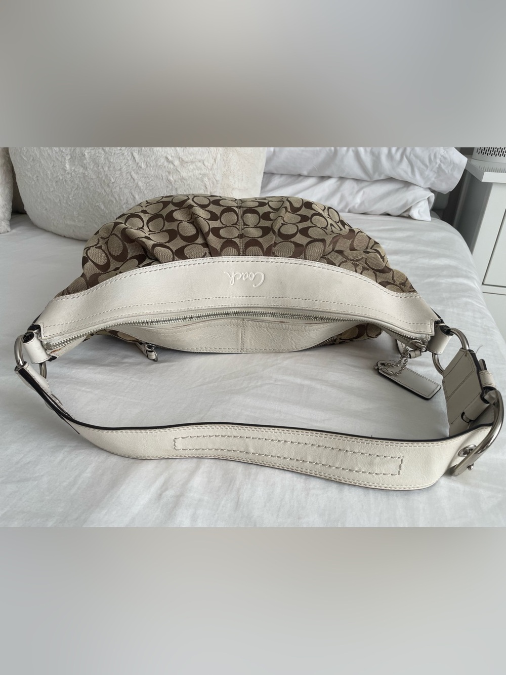 Coach Brown Signature Jacquard Hobo with White Trim - Picture 5 of 11